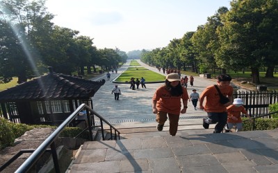 Mayken Goes to Candi Borobudur